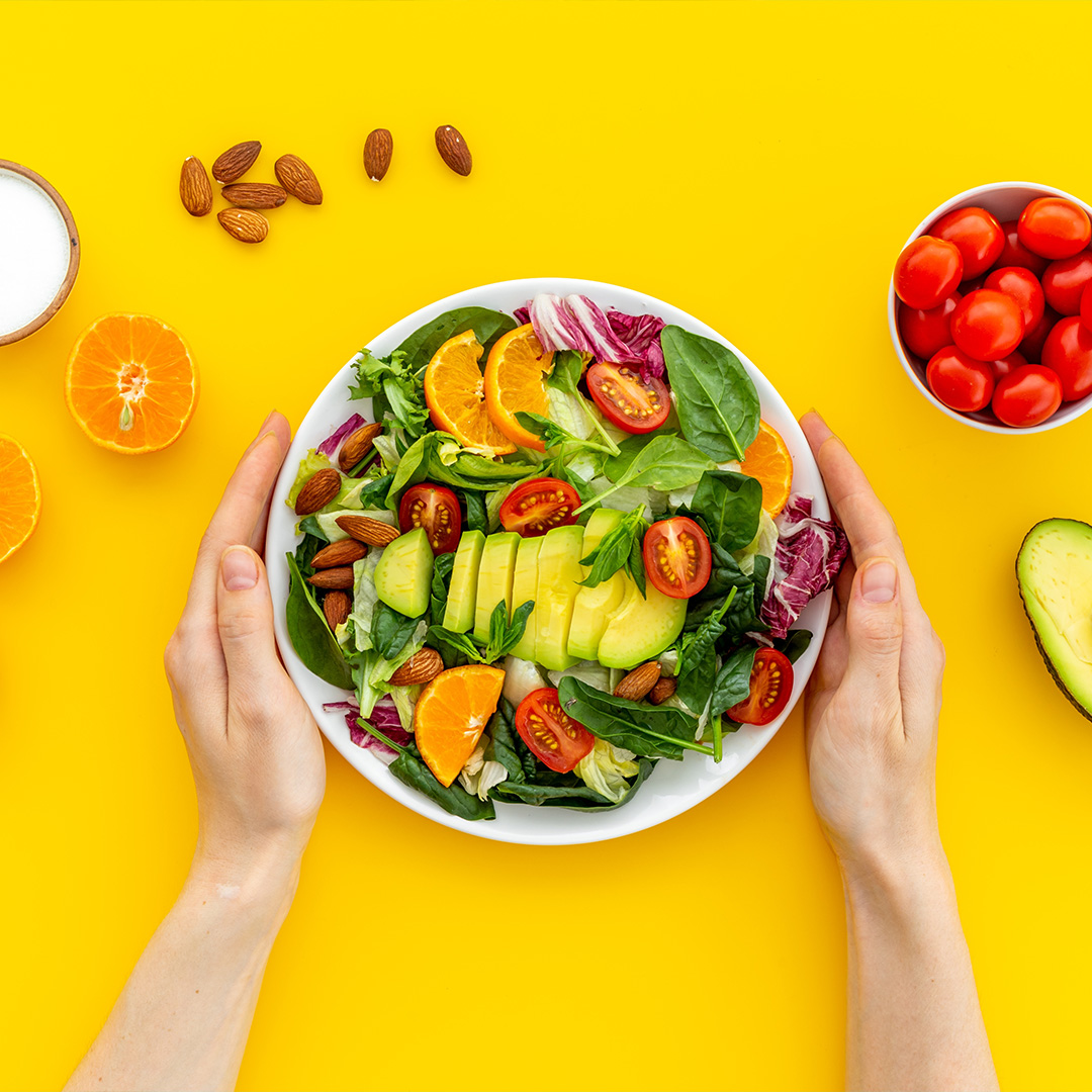 Prato com salada e legumes